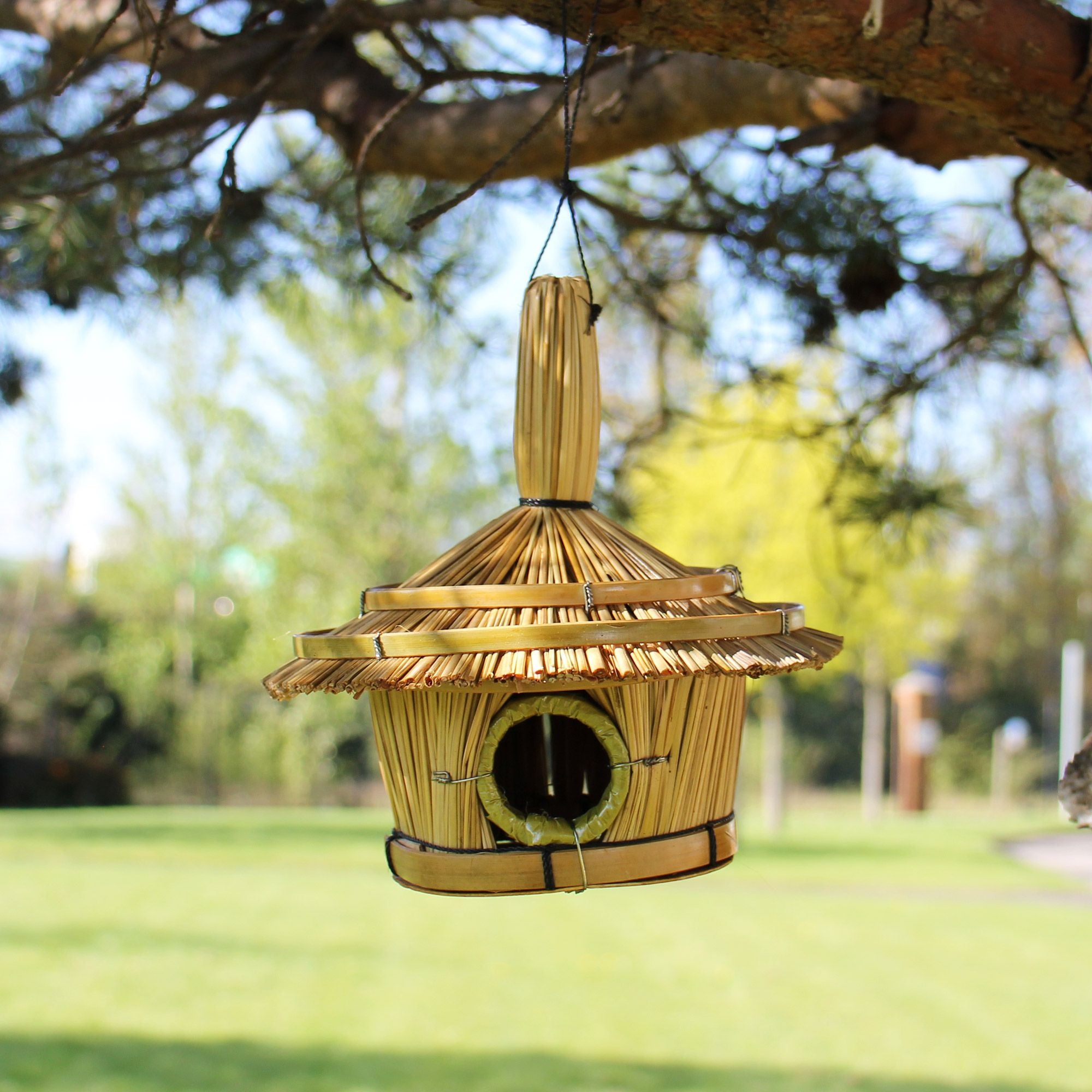 Small Round Seagrass Bird Box